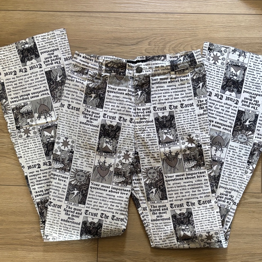 Motel Rocks Monochrome Graphic Pants size Small